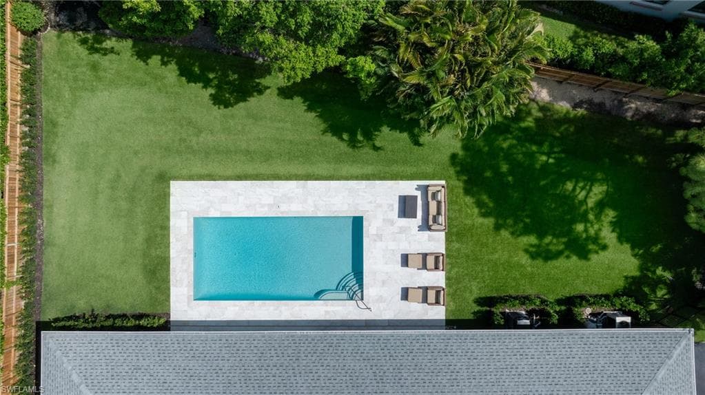 675 Yucca RD NAPLES, FL 34102