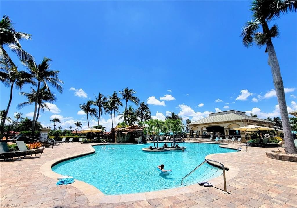 8536 Brittania DR FORT MYERS, FL 33912