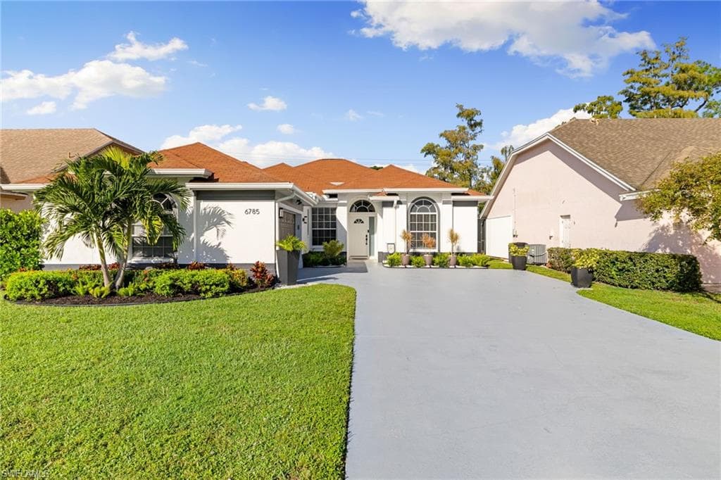 6785 Berwick PL NAPLES, FL 34104