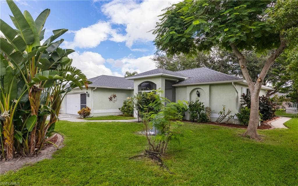 119 SE 14th CT CAPE CORAL, FL 33990
