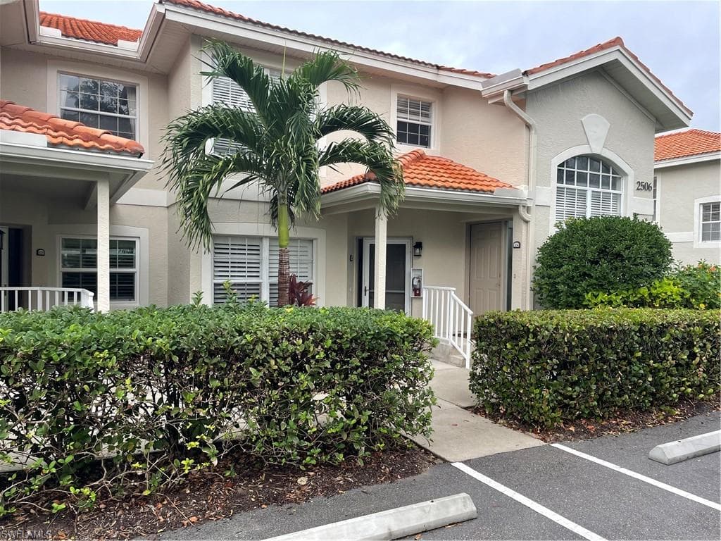 2506 Orchid Bay DR Z-104 NAPLES, FL 34109