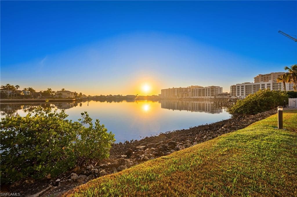 9380 Gulf Shore DR 101 NAPLES, FL 34108
