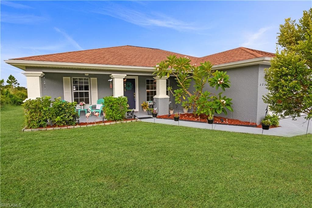 6005 Elaine AVE N LEHIGH ACRES, FL 33971