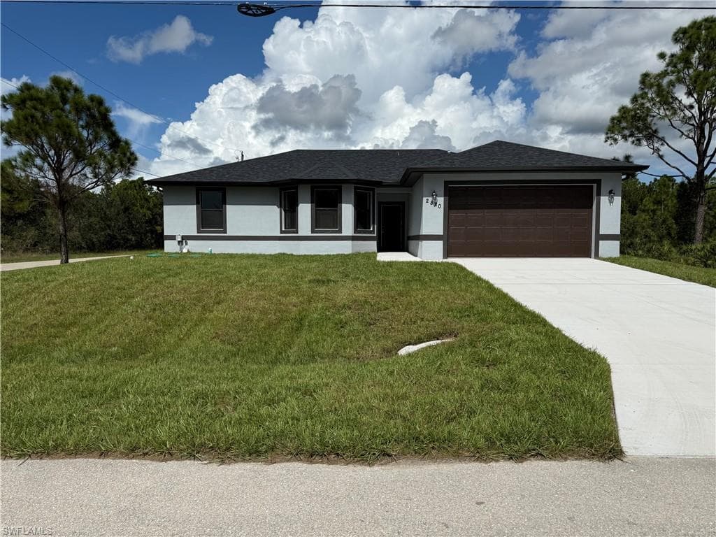 2820 47th ST W LEHIGH ACRES, FL 33971