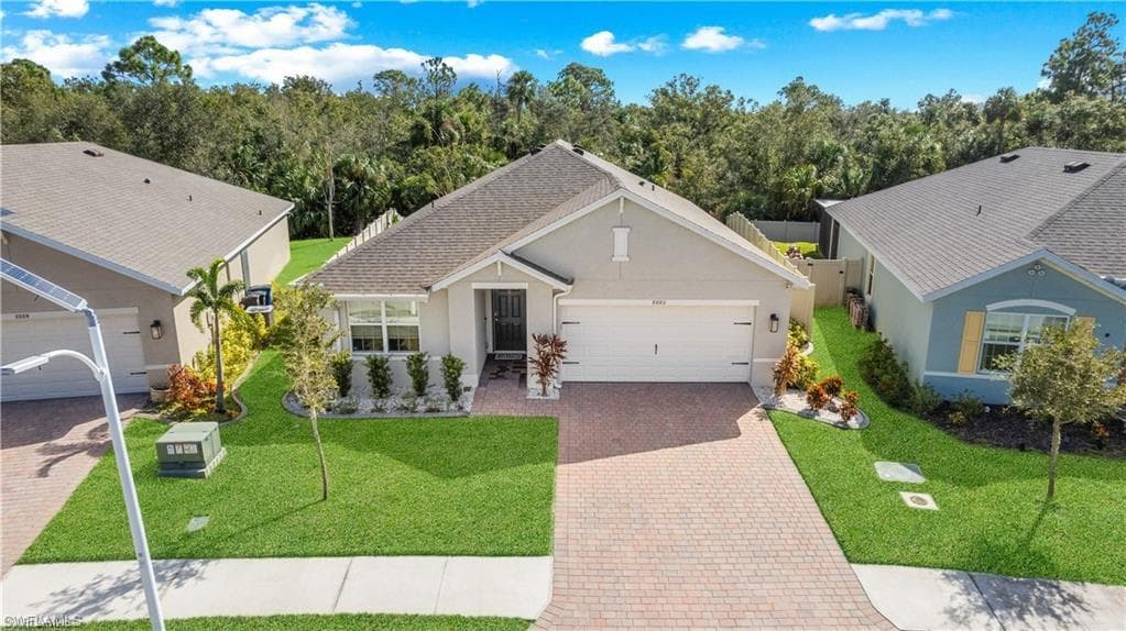 8880 Cascade Price CIR NORTH FORT MYERS, FL 33917