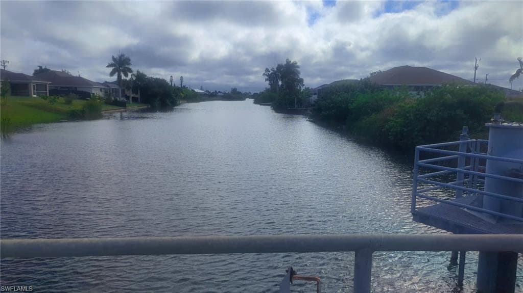 1 NE 19th TER CAPE CORAL, FL 33909