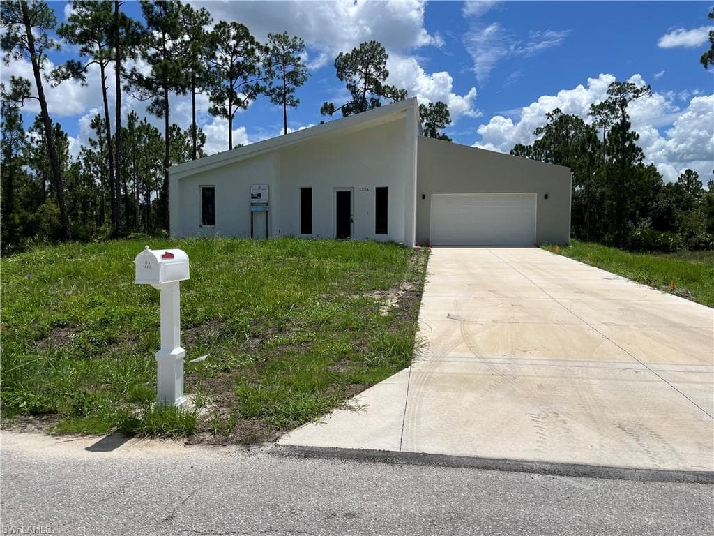 1206 Lake AVE LEHIGH ACRES, FL 33972
