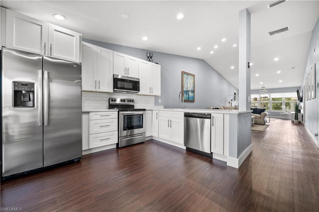 3504 ANTARCTIC CIR S NAPLES, FL 34112
