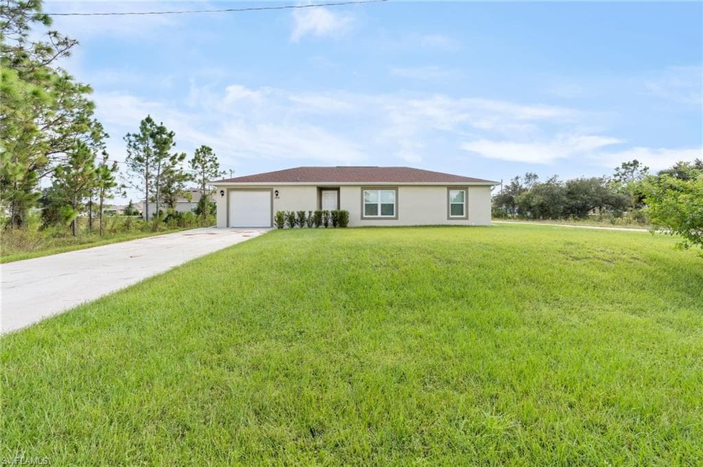 559 Roscoe ST LEHIGH ACRES, FL 33972