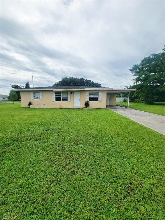 800 Coolidge AVE LEHIGH ACRES, FL 33936