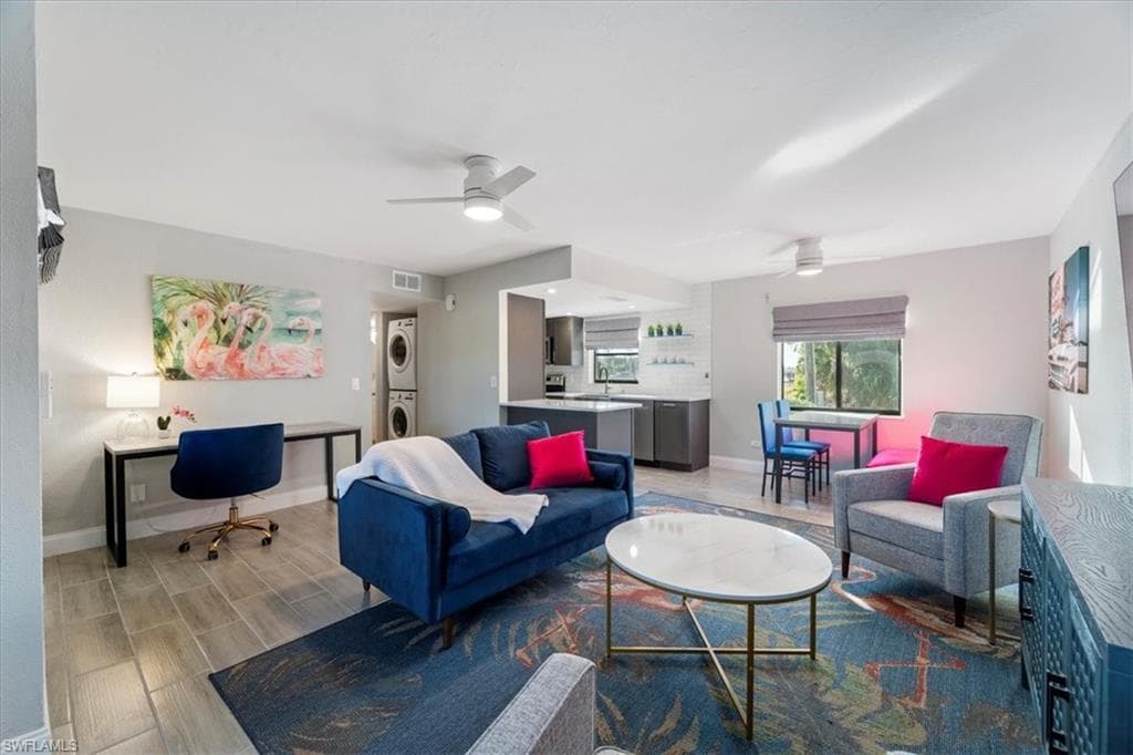 610 47th TER 4 CAPE CORAL, FL 33914