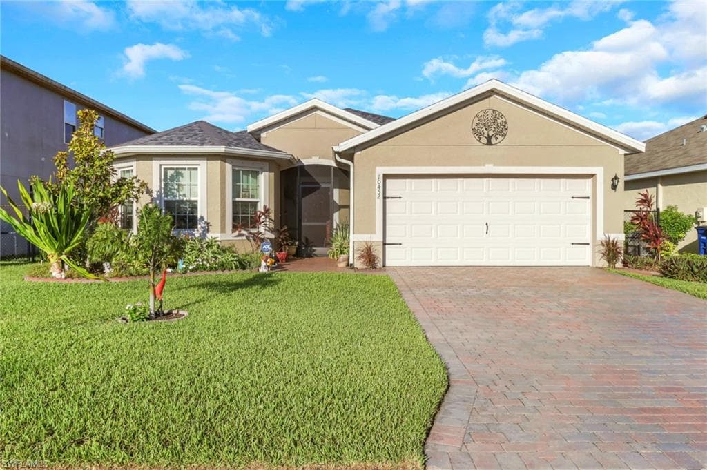 10452 Canal Brook LN LEHIGH ACRES, FL 33936