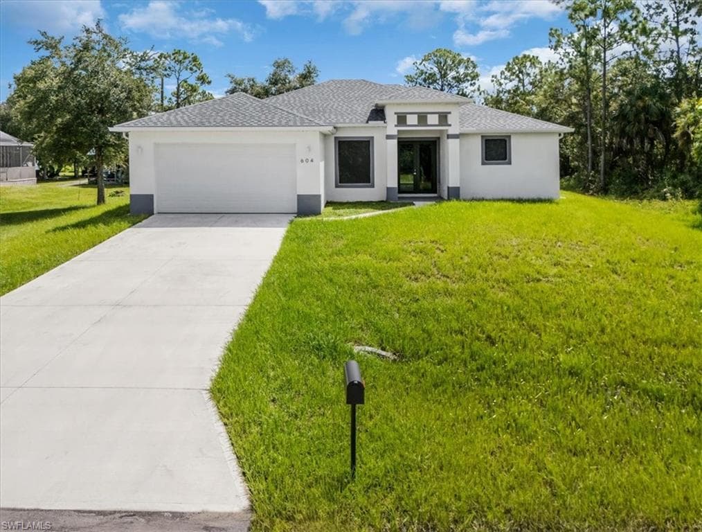 604 Lake AVE LEHIGH ACRES, FL 33972