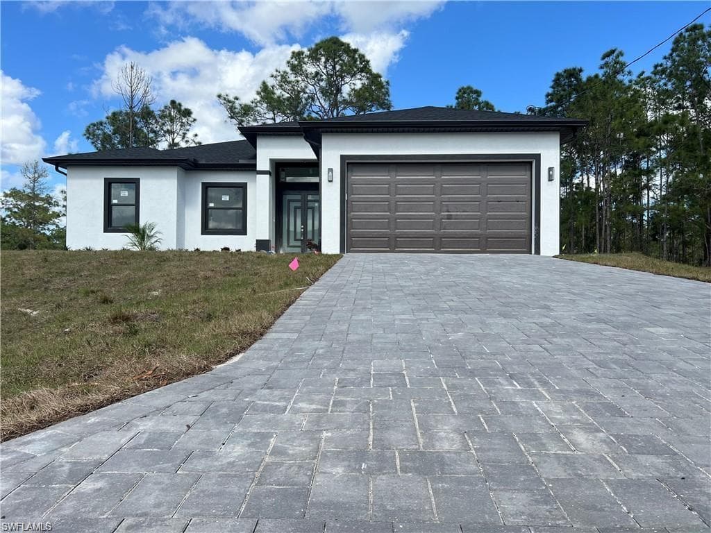 1006 17th ST LEHIGH ACRES, FL 33972