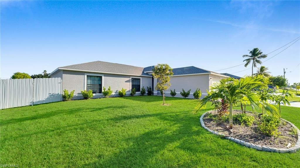 1125 NE 11th TER CAPE CORAL, FL 33909