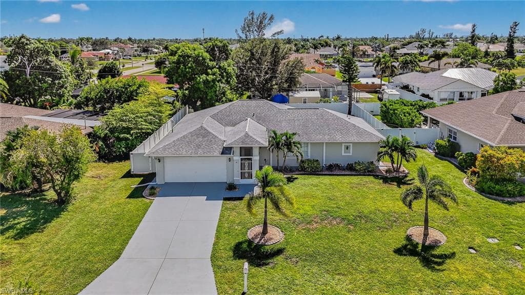 624 SE 19th LN CAPE CORAL, FL 33990