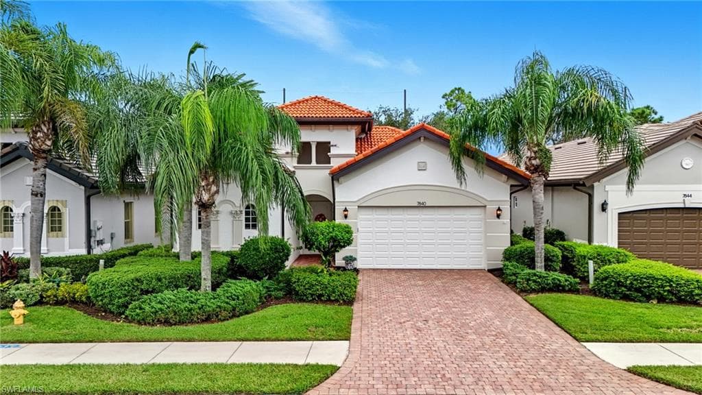 7840 Valencia CT NAPLES, FL 34113