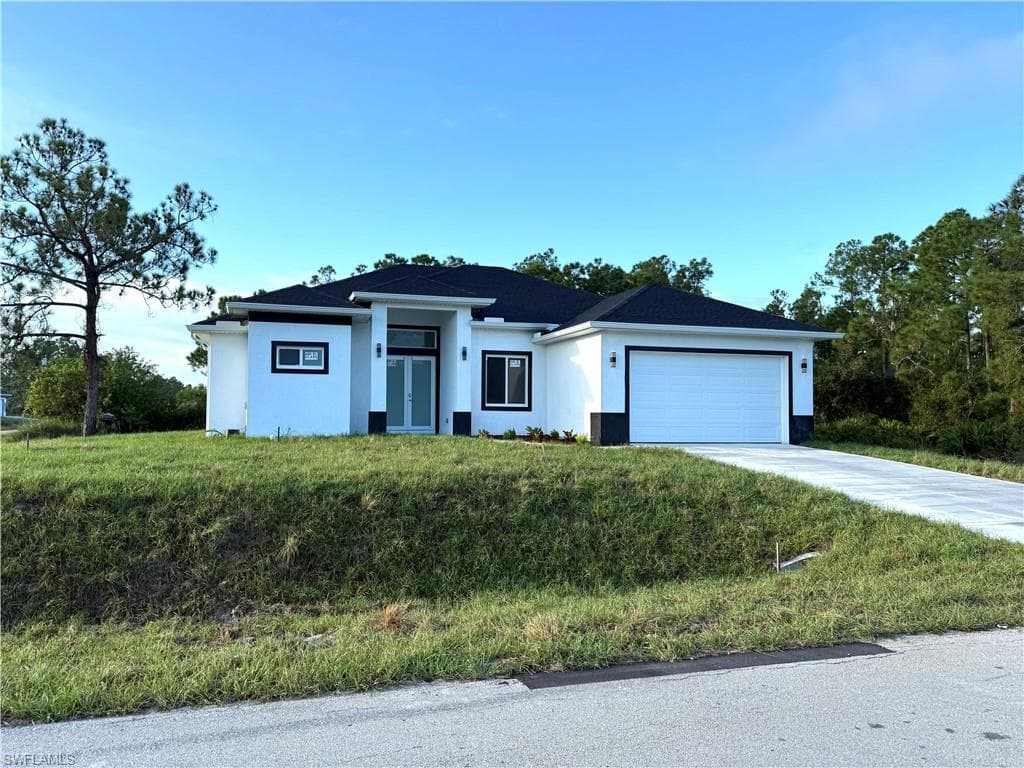 4306 E 5th ST LEHIGH ACRES, FL 33972