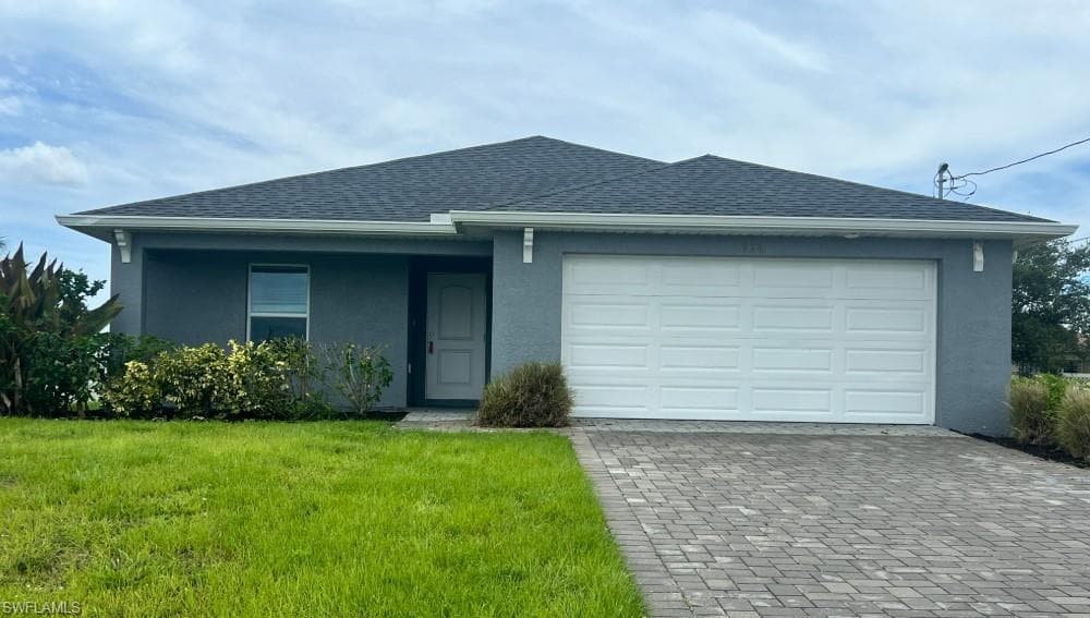924 NW 8th PL CAPE CORAL, FL 33993