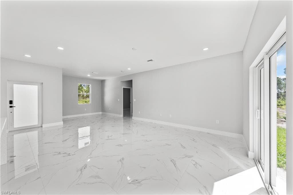 237 Columbus BLVD S LEHIGH ACRES, FL 33974