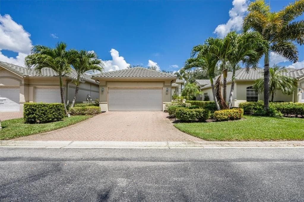 913 Vistana CIR 7 NAPLES, FL 34119