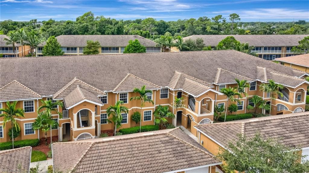 1102 Winding Pines CIR 205 CAPE CORAL, FL 33909