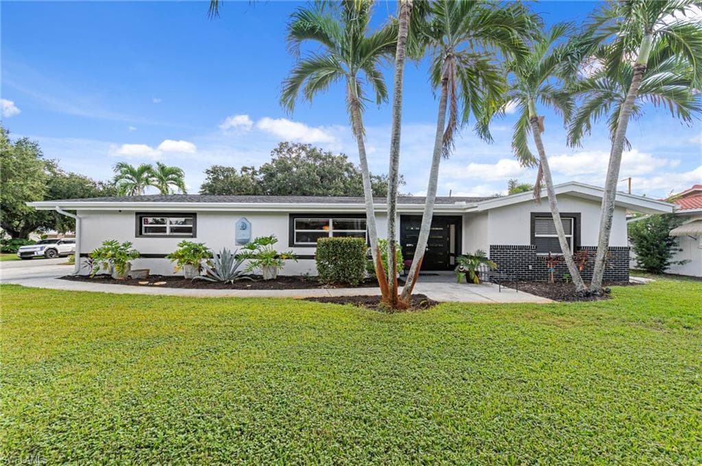 4701 McGregor BLVD FORT MYERS, FL 33901