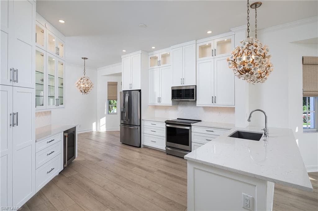 815 Bentwater CIR 101 NAPLES, FL 34108