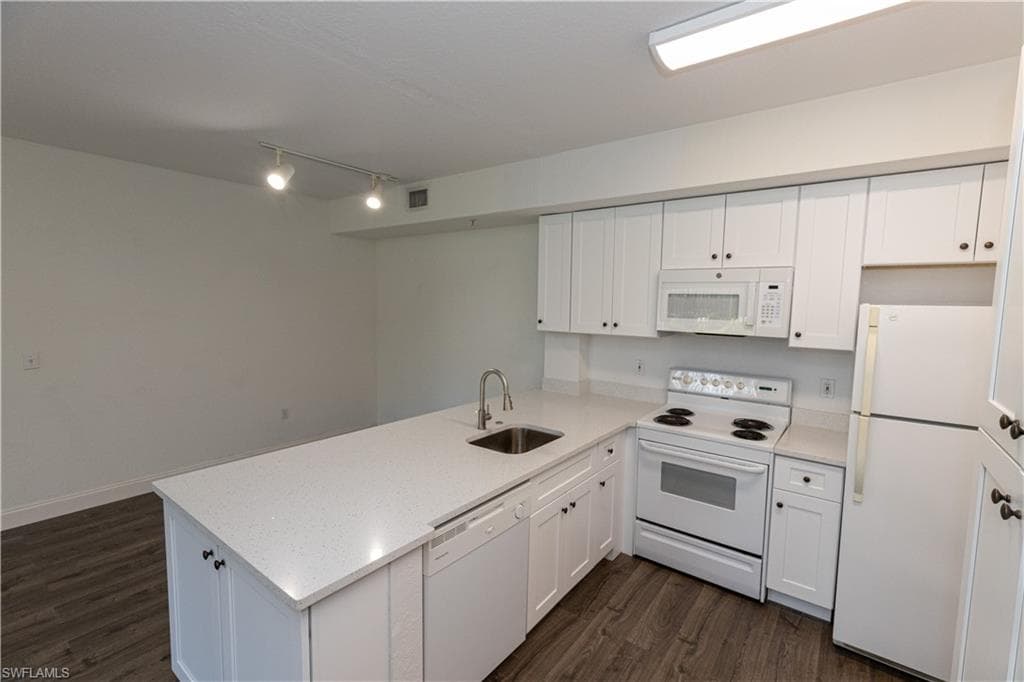 6481 Aragon WAY 101 FORT MYERS, FL 33966