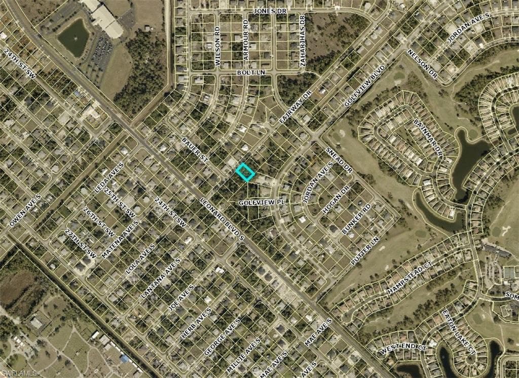 2245/2247 Fairway DR LEHIGH ACRES, FL 33973