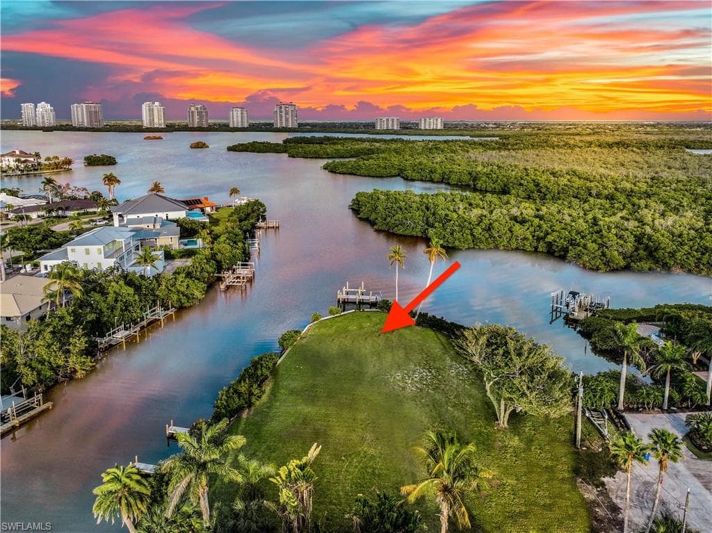 5950 Carol CT BONITA SPRINGS, FL 34134