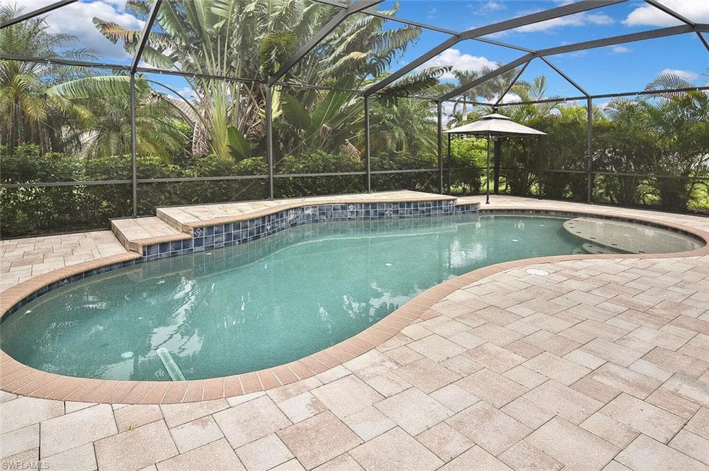 2738 Via Piazza LOOP FORT MYERS, FL 33905