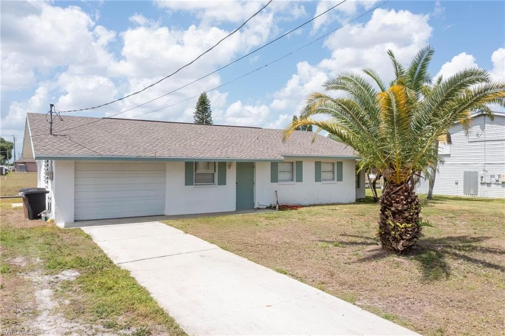 2019 Clarke AVE FORT MYERS, FL 33905