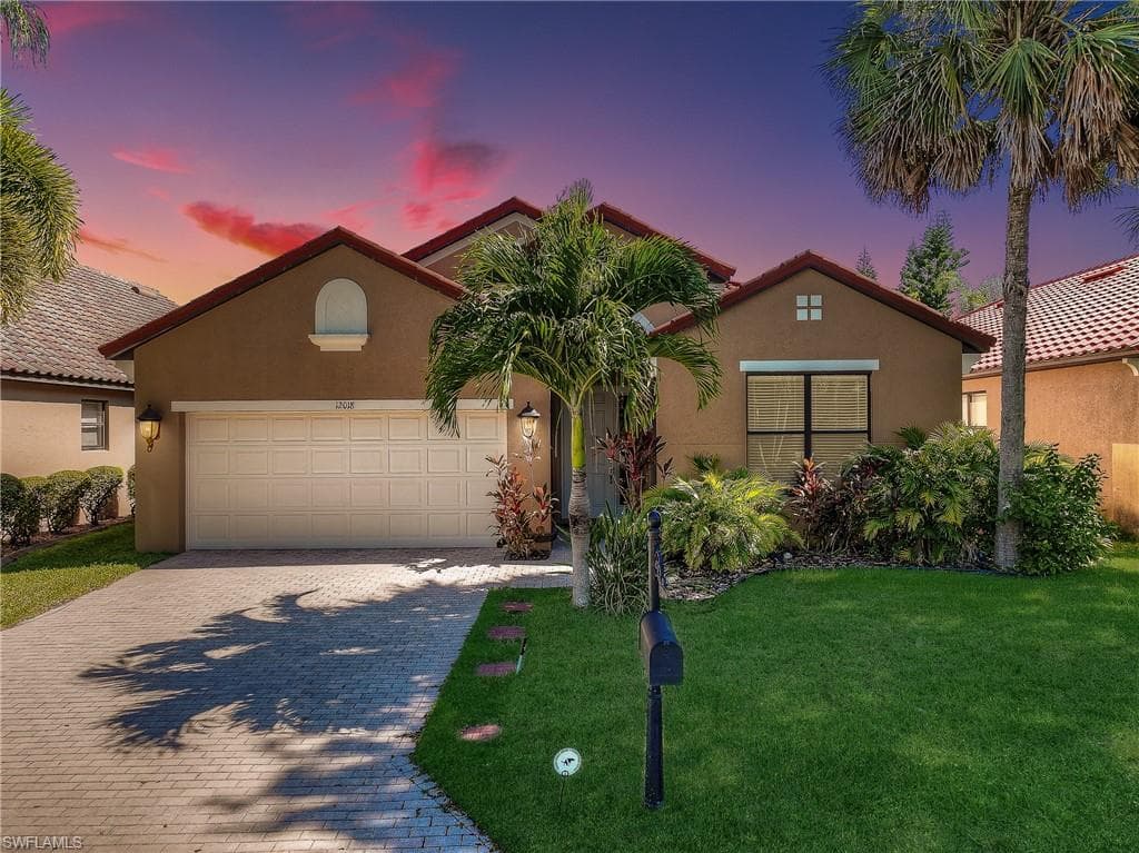 12018 Country Day CIR FORT MYERS, FL 33913