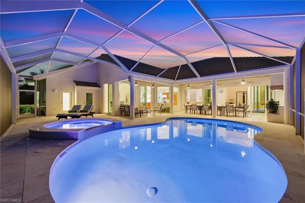 671 Henley DR NAPLES, FL 34104