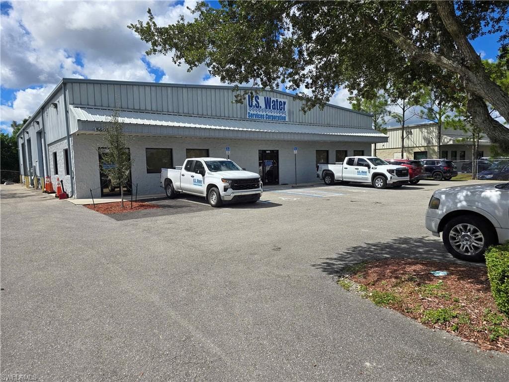 5605 2nd ST W LEHIGH ACRES, FL 33971