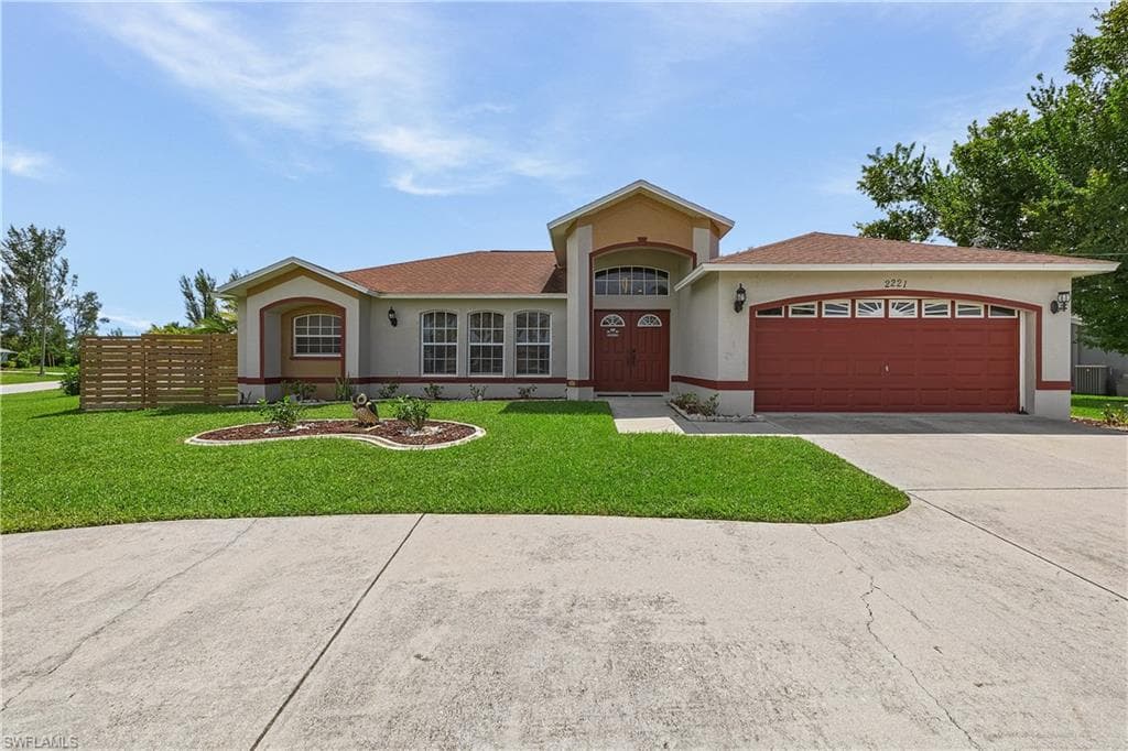 2221 SE 5th PL CAPE CORAL, FL 33990