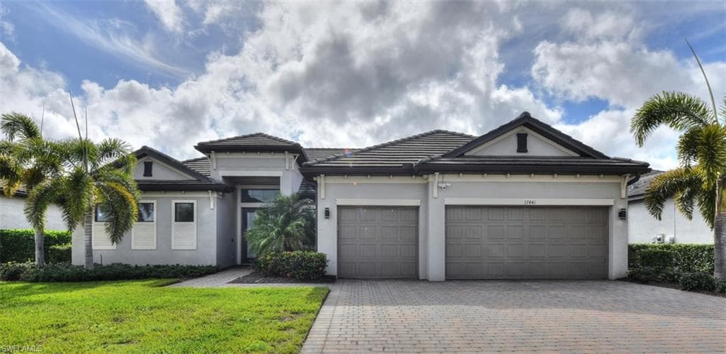 17441 Elkgrove LN ESTERO, FL 33928