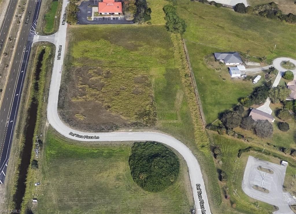 18730 Del Tura Plaza LN NORTH FORT MYERS, FL 33903