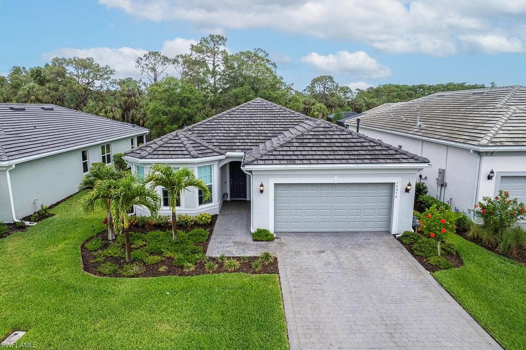 17578 Winding Oak LN NORTH FORT MYERS, FL 33917