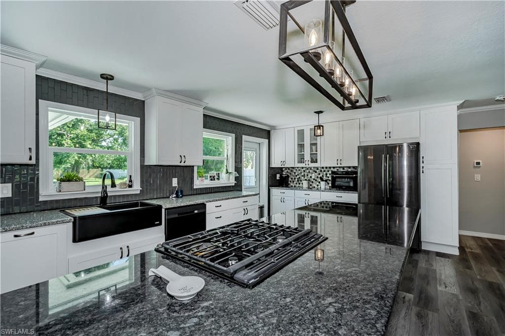 62 W North Shore AVE NORTH FORT MYERS, FL 33903