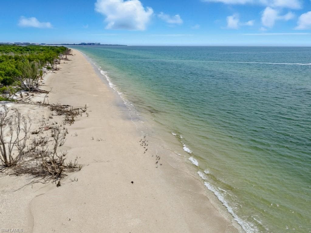 11799 Keewaydin NAPLES, FL 34113