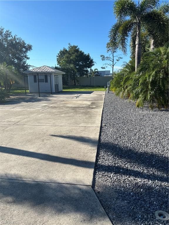 5890 Maplewood Ct. FORT MYERS, FL 33905