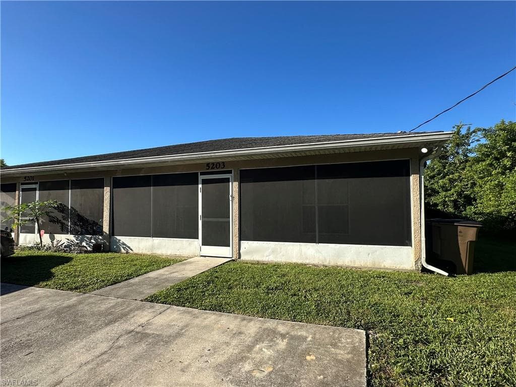5203 29th ST SW 5203 LEHIGH ACRES, FL 33973
