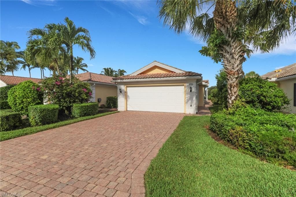 3751 Exuma WAY NAPLES, FL 34119