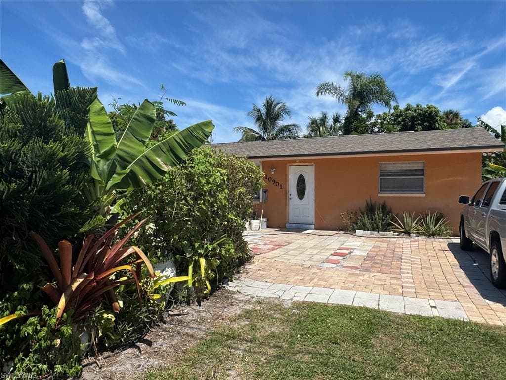10901 Citrus DR BONITA SPRINGS, FL 34135