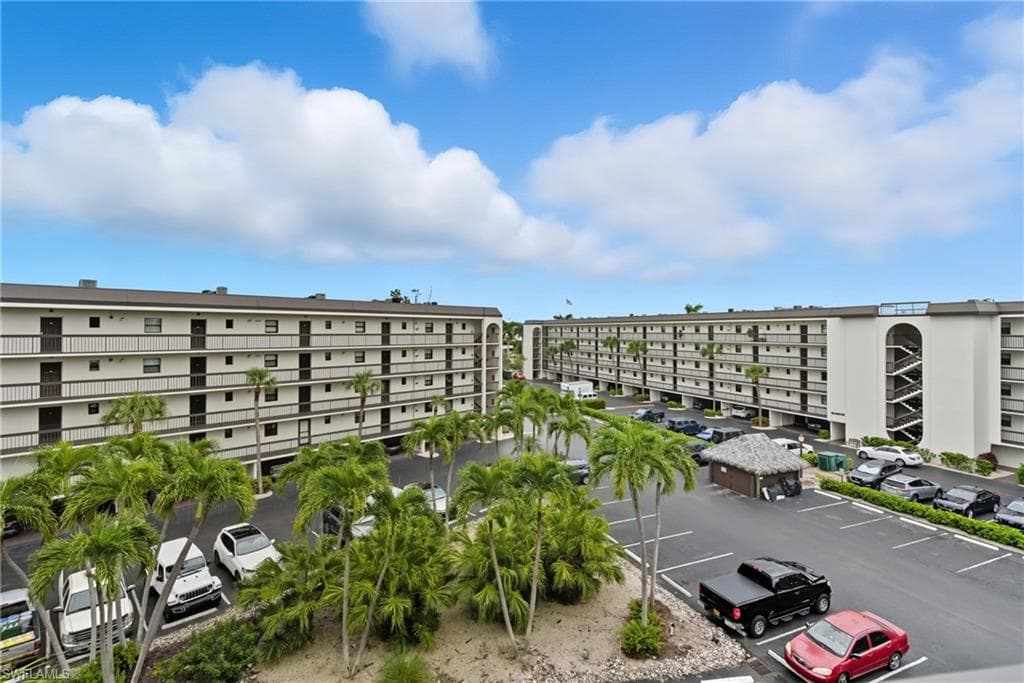 1023 Anglers CV E503 MARCO ISLAND, FL 34145