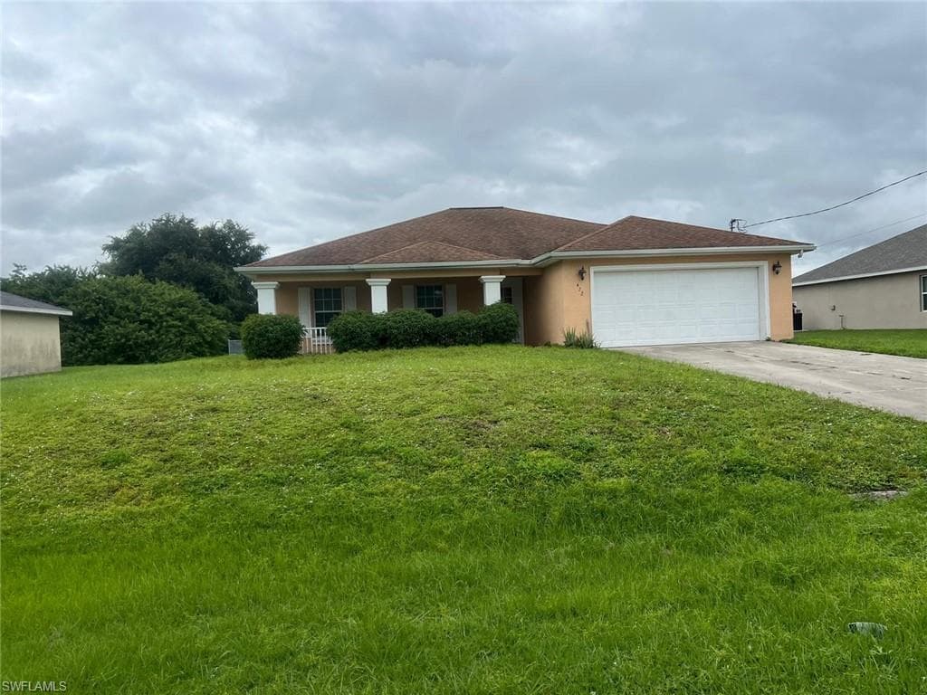 422 Pinehurst AVE LEHIGH ACRES, FL 33974