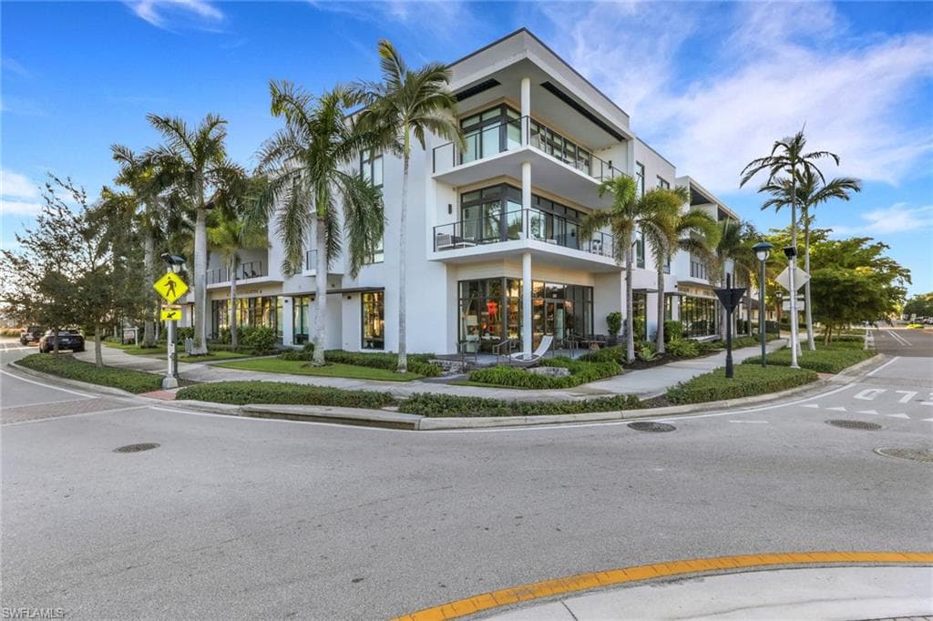 850 Central AVE 205 NAPLES, FL 34102