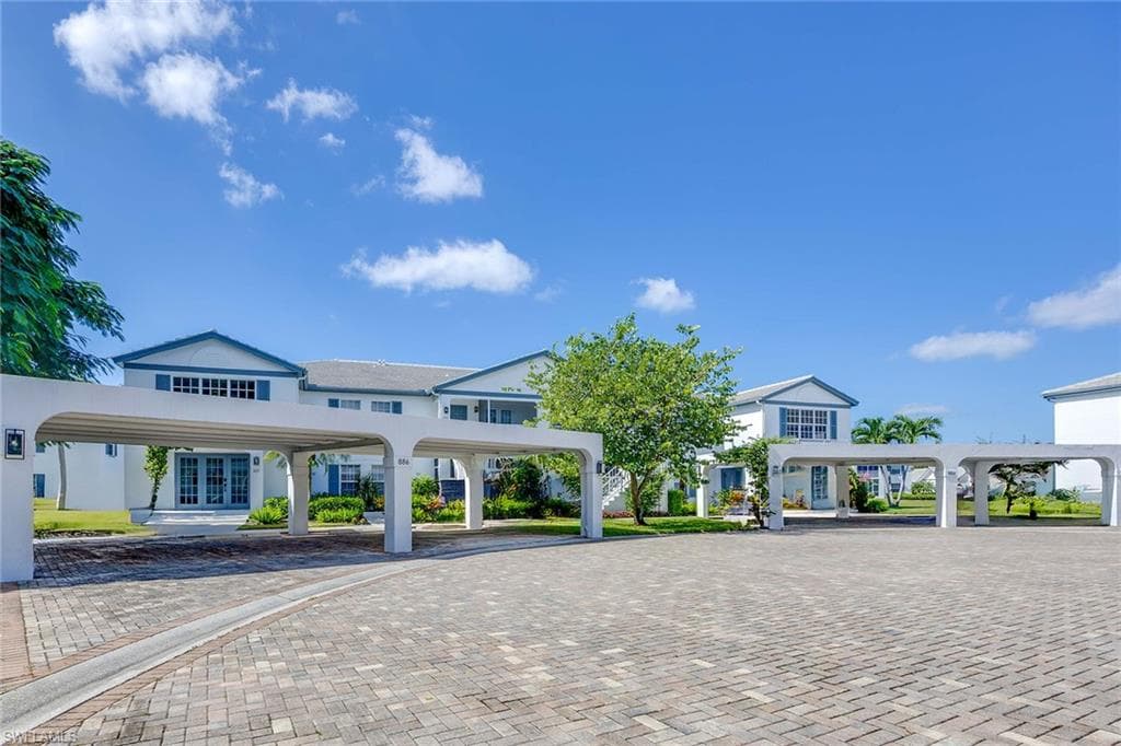 886 Tanbark DR 103 NAPLES, FL 34108